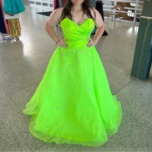 Prom, Quinceañera dress size 16/18